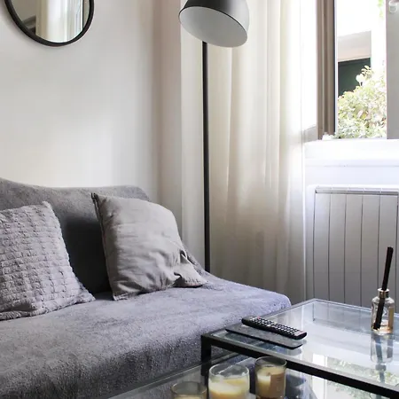 Apartment Charming Studio Near Belleville