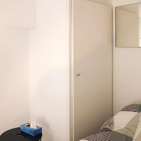 Charming Studio Near Belleville * Paris